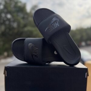 NIKE TECH BLACK x WHITE SLIPPER