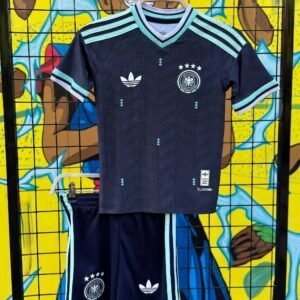 GERMANY AWAY KIDS
(FIRIST HIGH COPY)
